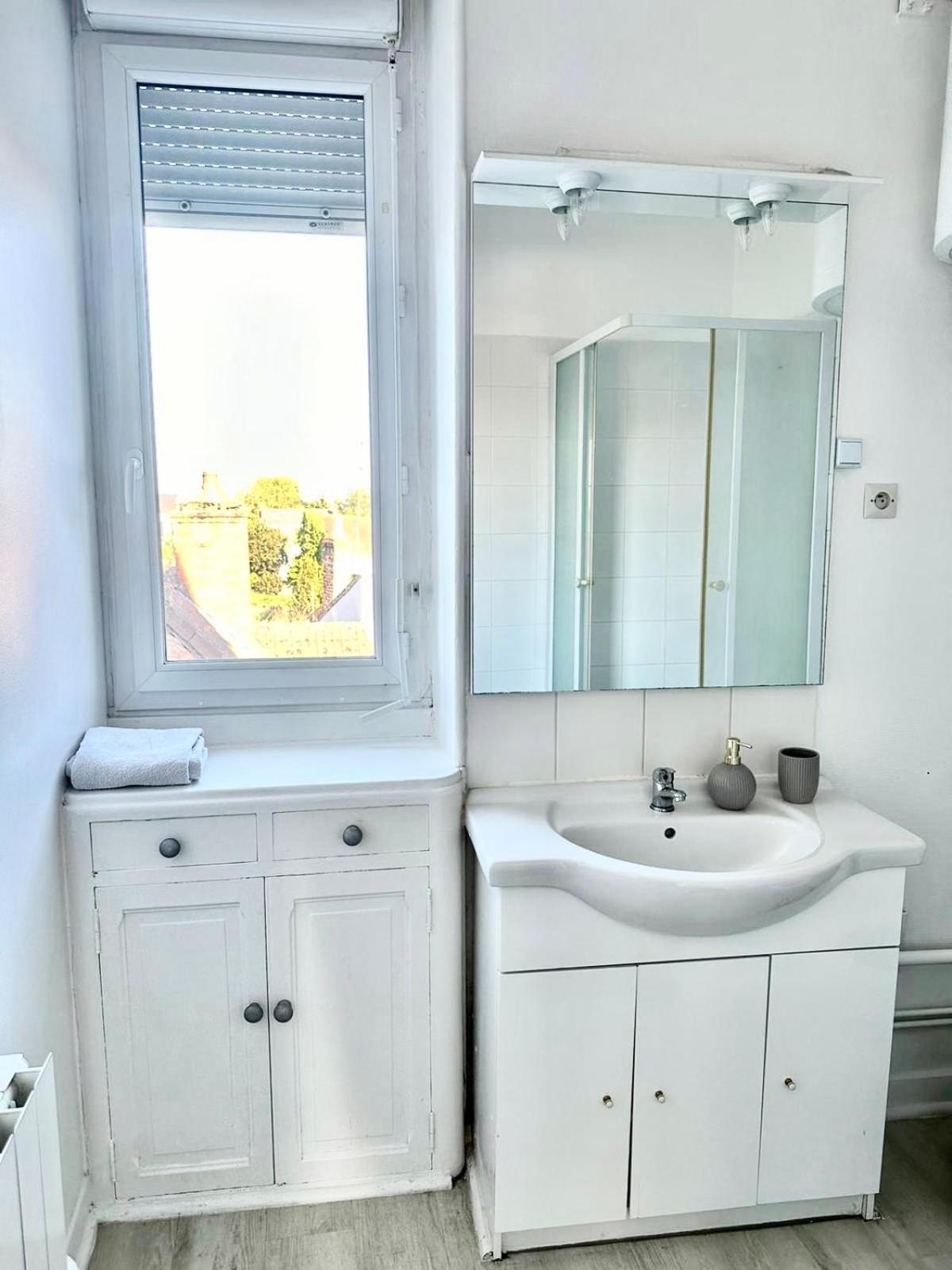 Appartement Moderne Виерзон Екстериор снимка